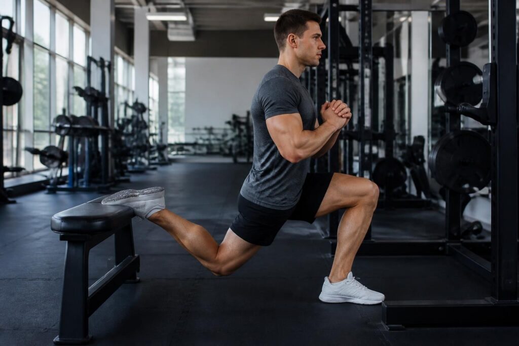 ontdek hoe je met de bulgarian split squat je benen effectief kunt trainen voor meer kracht en stabiliteit. perfect voor een intensieve en gerichte workout.