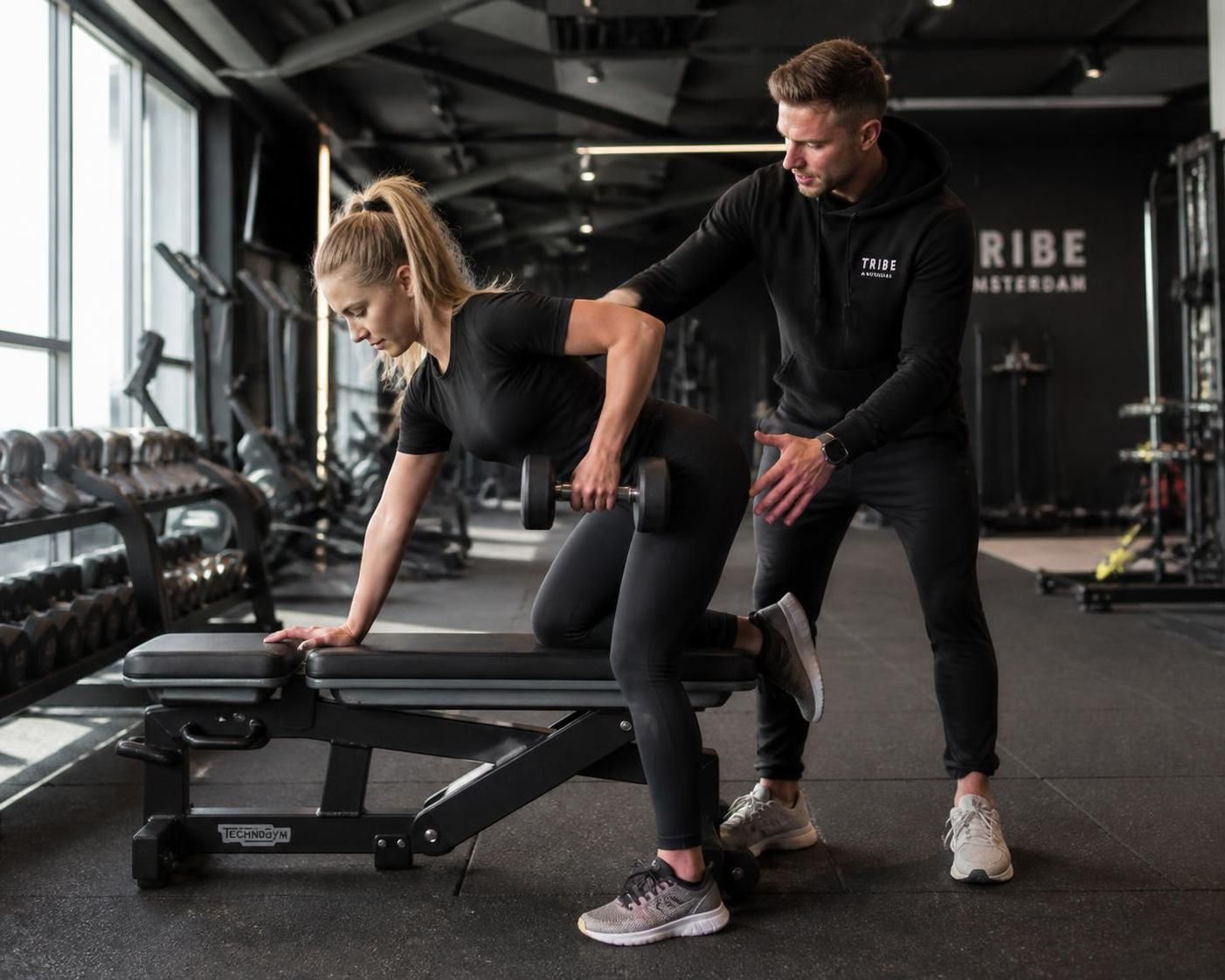 ontdek wat een personal trainer kost en of deze investering jouw fitnessdoelen waard is. lees onze gids voor inzicht in prijzen en voordelen.
